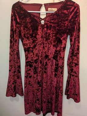 Hollister Crushed Velvet Lace-Up Long Sleeve Dress in Burgundy